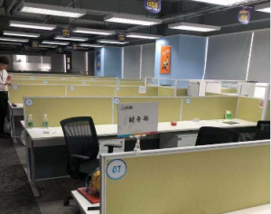 【西安辦公家具回收】舊辦公桌，老板桌椅，隔斷，書柜，上下床等大量回收